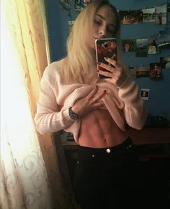 Hot Blonde Pulling Up Her Sweater Flashing Hot Abs Home Mirror Selfie