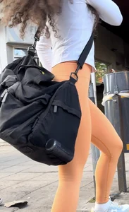 GOATED PEACHY BOOTY  VPL FROM CLOSE