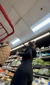 MILF Trader Joe’s got some good asss / not OC