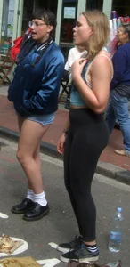 Busker girls
