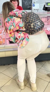 Nice Big Ass White Jeans Blonde Milf  Not OC