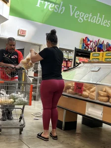 BANGER 10/10 GILF latina