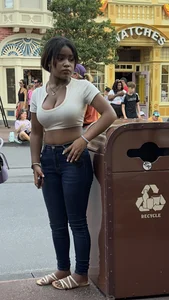THEME PARK EBONY CLEAVAGE