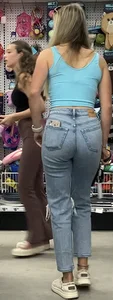 three teen shopping