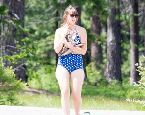 Sexy candid beach and bikini girls