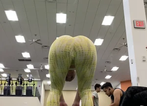 TINY PETITE TEEN YELLOW LEGGINGS   GOD TIER  ️