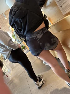 3 college PAWGS in leggings