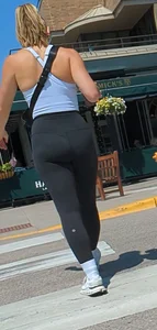 Fit Milf In Leggings