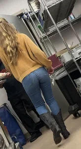 Sexy manager ass