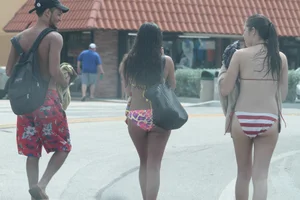 Deerfield Beach girls in bikinis