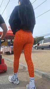 Slim latina perfect body in orange leggings [oc]