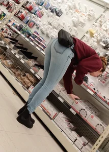 College Girl with a Nice Ass Bending Over in Jeans! (OC)