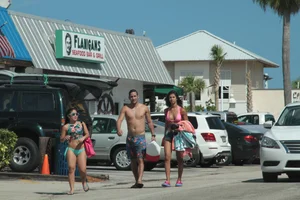 Florida beach and bikini girls