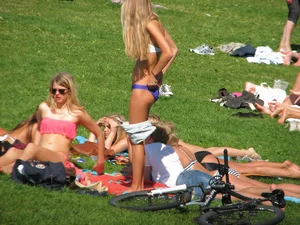 Bikini girls