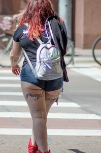 A bunch of chicks in shorts