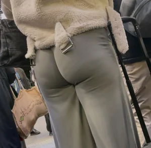 [ God Tier ] Deep wedgie ass eating leggings showoff (OC)