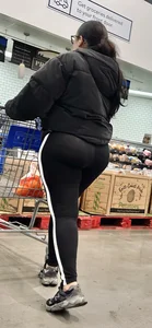 Nice ass w black on black see-thru VPL‼️