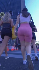 Crazy thicc PAWG in pink biker shorts (NOT OC)