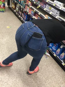 Dollar General black babe with a nice ass in tight jeans