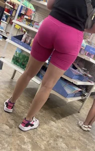 Pawg Milf in pink shorts