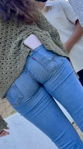 Tight perky ass with SEXY thigh gap  (OC)