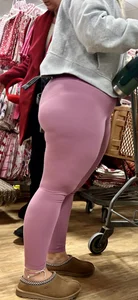 Blonde lady in pink leggings VPL‼️