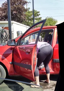 Candid girls in leggings and tights