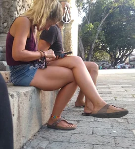 Short, thick crossed legs