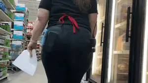 Stacked PAWG in tight Jeans / ( Not OC)
