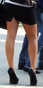 Hot Milf Street Candid High Heels and Muscular Legs