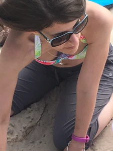 Flat-Chested Mature Candid Milf in Short Pants And a Swimsuit Top Downblouse Creepshot