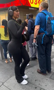 Fit Big Ass Latina in black leggings💦 (OC)