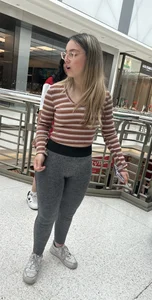 Thick nerd shopping for shoes I hope cause her sh*ts beat lmao