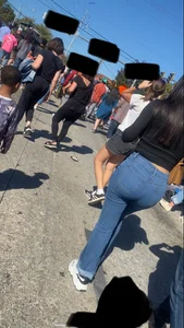 Sexy Latina in tight jeans w| bubble