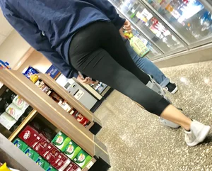Skinny Candid Girl With a Broken Ankle In Tights at the Grocery Store Creepshots