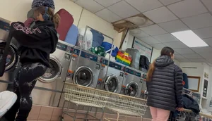 PAWG doing laundry