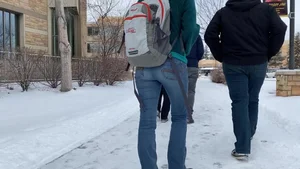 Sexy candid college babe with a nice ass in tight jeans