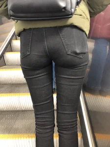 Cute Booty in Tight Jeans Subway Escalator Closeup