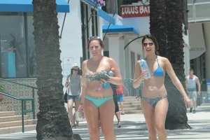 Sexy Florida beach bikini girls