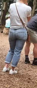 Nice milf ass in jeans