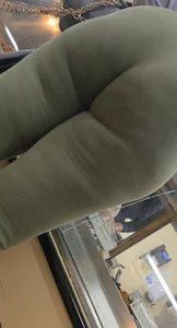 Nice thick ass in green leggings