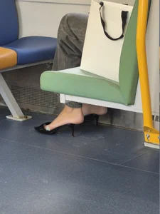 Large collection of candid girls' legs and feet in public places