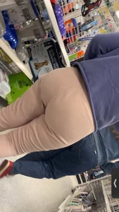 Thick Latina Milf In Pink Sweatpants!