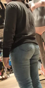 Amazing gorgeous ass in tight jeans, delicious