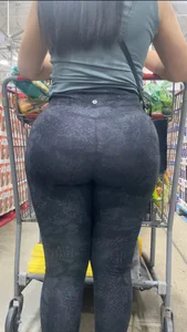 Perfect round ass in leggings/Milf in jeans
