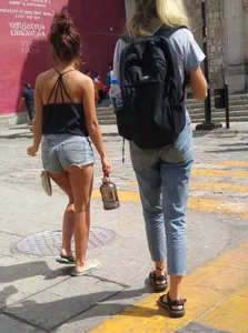 nice girl, skinny shorts peach in sight