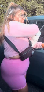 Wide gym ass Latina jiggle (BBW)
