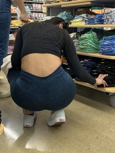 Slim latina in blue leggings squatting and shopping (oc)