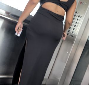 Thick Colombian Milf in Tight Sundress with fat ass on escalator ( OC , VPL)