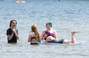 Sexy candid beach and bikini girls